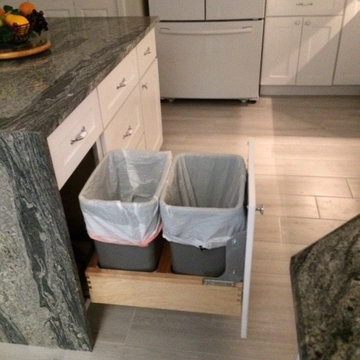 White Shaker Elite Kitchen and Seating room