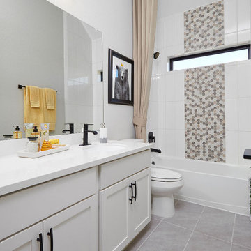 Houston, Texas | Terra Estates – Premier Juniper Secondary Bathroom