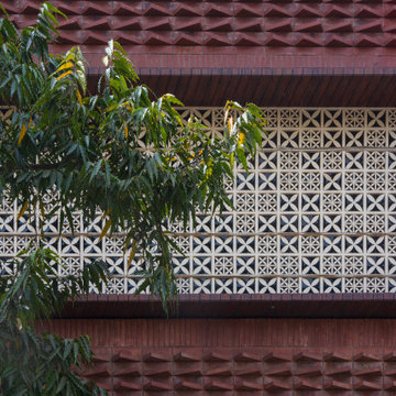 Arrayed House