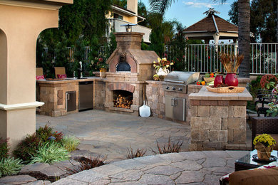 Outdoor Custom Kitchens and BBQ units