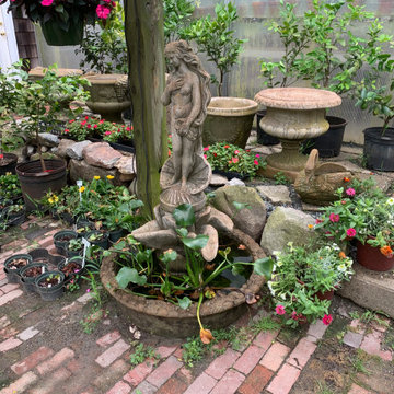 Showroom statuaries, pottery and misc items