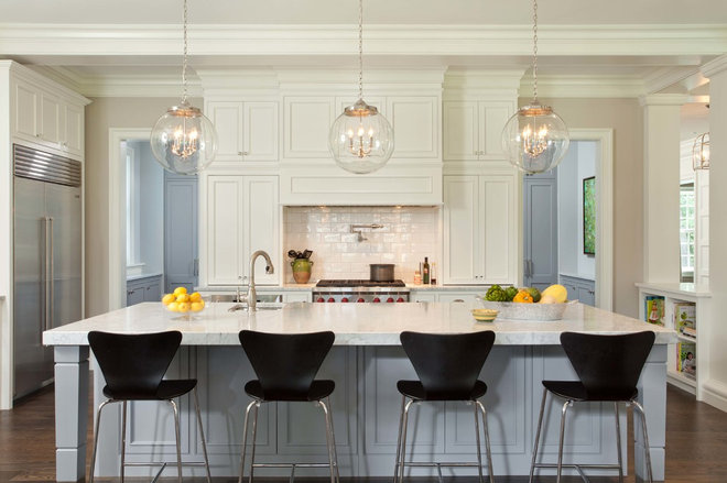 Traditional Kitchen by Murphy & Co. Design
