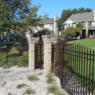 Custome curved iron fence and gates