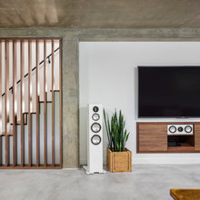 Basement Stairs/Handrailing