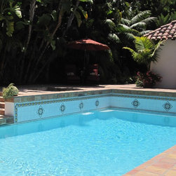 Porcelain Body Colonial 8 Mexican Talavera Tile design with White - Products