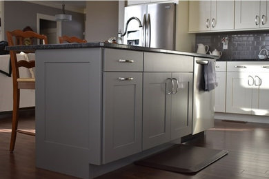 Example of a trendy kitchen design in Cedar Rapids