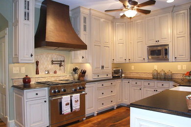 Kitchen photo in Other