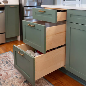 Contemporary Kitchen Remodel Done With New Two-Tone Cabinets