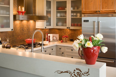 Mid-sized trendy u-shaped bamboo floor eat-in kitchen photo in San Diego with a single-bowl sink, shaker cabinets, gray cabinets, concrete countertops, brown backsplash, metal backsplash, stainless steel appliances and a peninsula