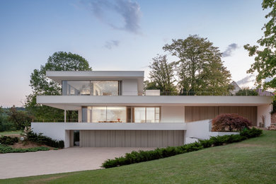 Inspiration for a contemporary exterior in Stuttgart.