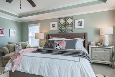Bedroom - transitional bedroom idea in Raleigh