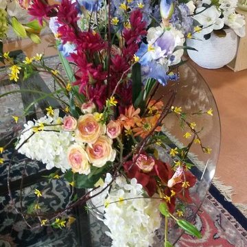 In store pre-designed Arrangements @ Accentsilk 15315 midway Rd. Addison Texas