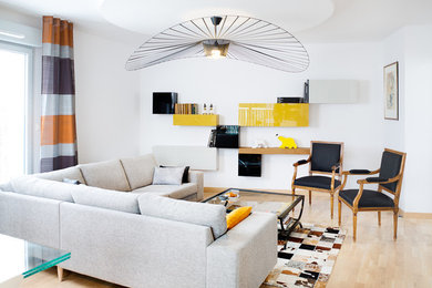 Contemporary living room in Dijon.