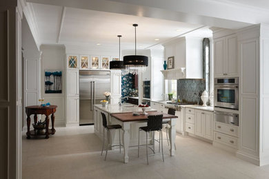 Inspiration for a transitional kitchen in Orange County.