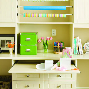 Design ideas for a modern home office and library in San Francisco.