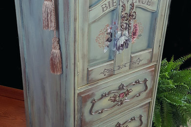 Inspiration for a shabby-chic style bedroom remodel in Denver