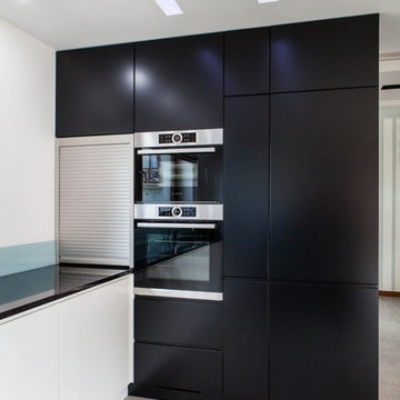 Sleek Modern Kitchen
