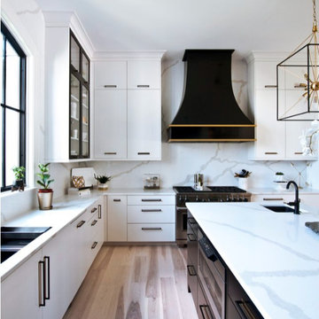 Modern Kitchen Design with Custom Features