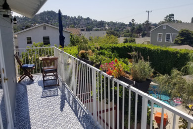 Inspiration for a timeless home design remodel in Los Angeles
