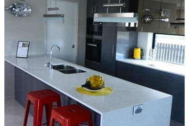 Design ideas for a modern kitchen in Townsville.