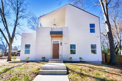 Traditional exterior home idea in Atlanta