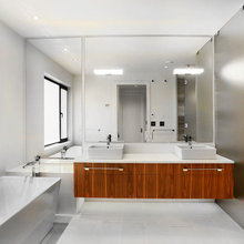 53 Glendale Dr baths