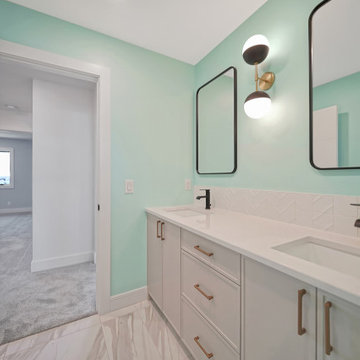 Bennington 1.5 Story full of FUN Accents!