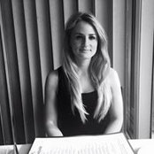 Jess Lowe's photo