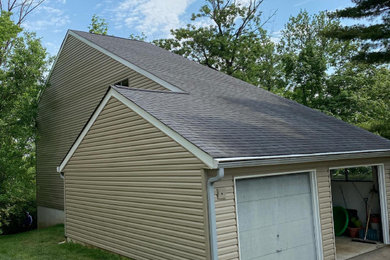 Transitional exterior home idea in Cincinnati