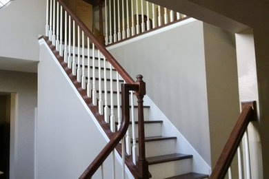 Example of an island style staircase design in St Louis