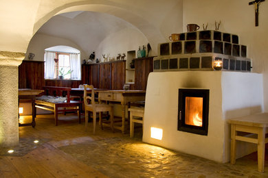 This is an example of a country dining room in Munich.