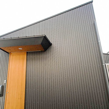 建物外観(ガルバリウム鋼板・三次曲面屋根)