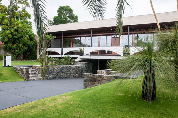 Houzz Tour: Paganin Home, A Modernist Icon Reborn From the Ashes