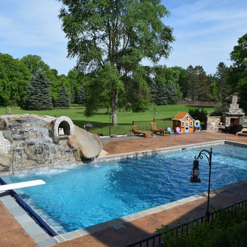Rectilinear Relaxation Backyard Swimming Pool {HOR}