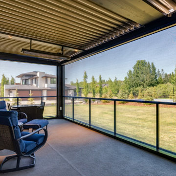 StruXure Adjustable Pergola with Phantom Motorized Screens