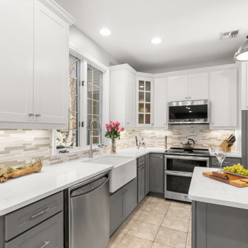 2-Tone Kitchen Design Makes a Stunning Impact
