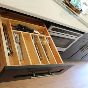The Lake Shore Kitchen