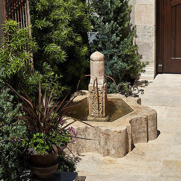 Stone Floor – Antique, Reclaimed Limestone ‘barre blonde’ pavers