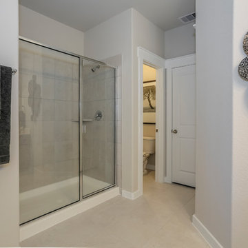 Houston, Texas | Woodridge Forest - Latitude Owner's Bathroom
