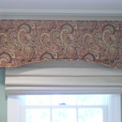 Arched Bottom Cornice with Hunter Douglas Vignette Roman Shade - Window Treatments