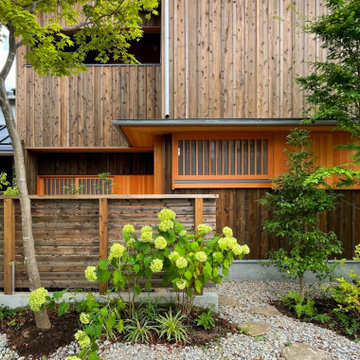 街の外観は杉板で統一、緑は街全体に開かれている