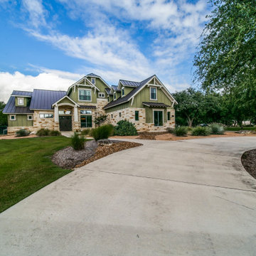 Craftsman: 4,022 ft²/4 BR/3.5 BA/2 ST