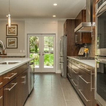 Prairie Village, KS - Open Concept.....