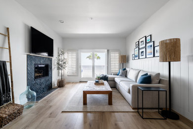 Home design - coastal home design idea in San Diego