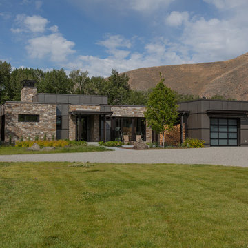 Lower Broadford Residence