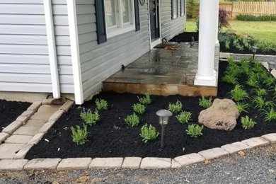 Photo of a traditional landscaping in Baltimore.