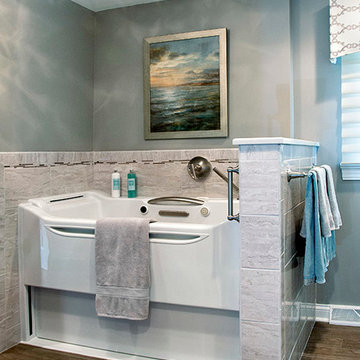 Lakeshore Bathroom