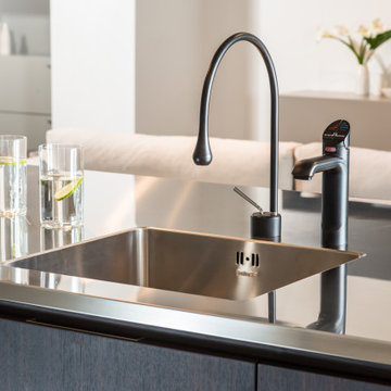 HydroTap Classic in Matte Black
