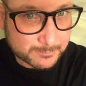 Simon Baker's photo