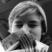 Luke Thompson's photo